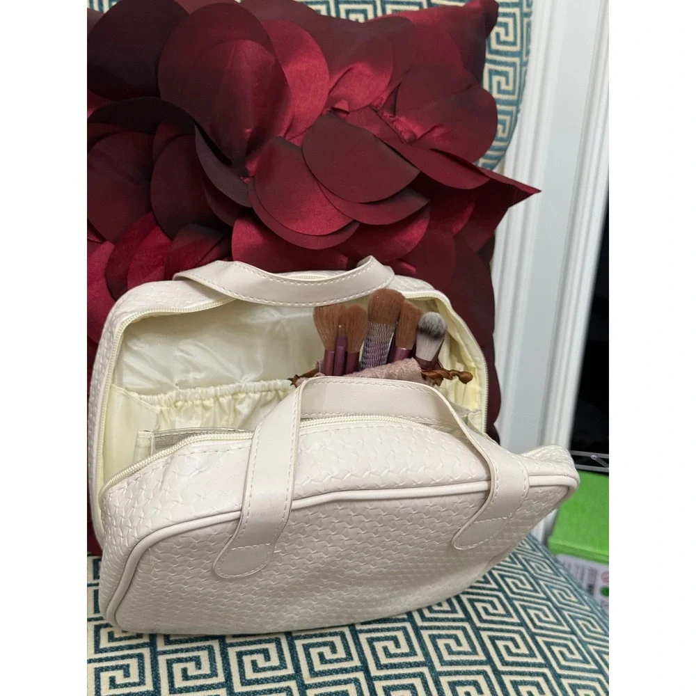 Glam Pouch Makeup Bag White Cosmetic Travel‎ Organizer Brush Holder Case